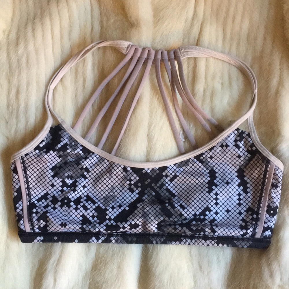 Lululemon Athletica Lighten Up Bra